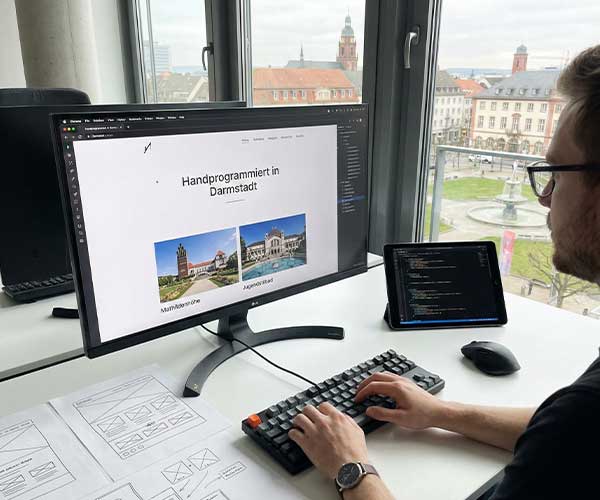 Modernes, handprogrammiertes Webdesign für den Raum Darmstadt